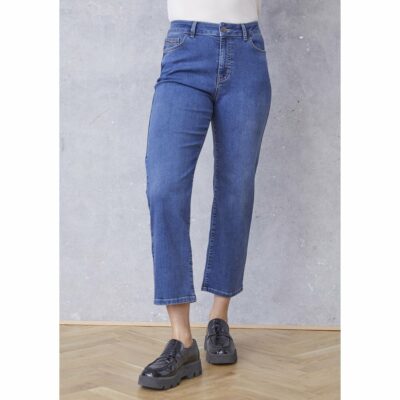 56872 Lido Straight Jeans – 679 Light Blue Denim – front